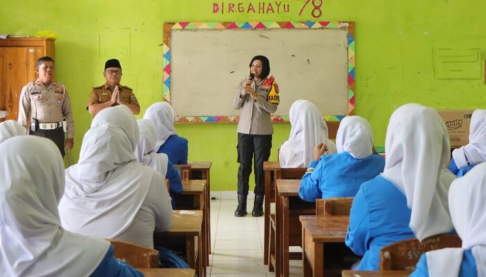 Police Goes to School, Kapolres Pesawaran Berikan Edukasi Bahaya Judol dan Narkoba ke Pelajar