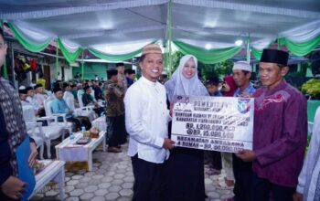 Bupati Pringsewu Serahkan Bantuan ke Masjid dan Lembaga Keagamaan di Ambarawa