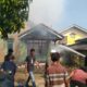 Satu Rumah Ludes Terbakar Di Belakang SDN 2 Gedongtataan, Ratusan Siswa Dipulangkan