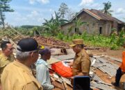 53 Rumah Rusak Pasca Bencana Angin Puting Beliung di Pesawaran, Wabup Antonius Tinjau Lokasi