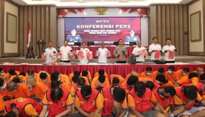 Polda Jatim Ungkap 1.443 Kasus dan Amankan 1.135 Tersangka Selama Operasi Sikat Semeru 2025