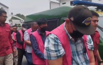 Dendi Ramadhona Cs Tiba di Kejati Lampung, Kasus Dugaan Korupsi Proyek SPAM Rp8,2 Miliar Naik Tahap II