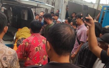Diduga karena masalah keluarga, seorang pria asal Wonogiri melakukan bunuh diri di Kebomas, Gresik.