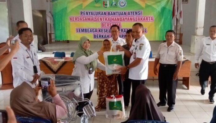 Bantuan ATENSI Kemensos RI Disalurkan untuk 90 Lansia di Kabupaten Pesawaran