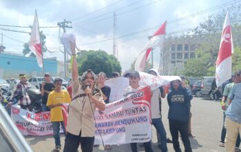 Demo Jilid II di PN Tanjungkarang: Massa Kawal Sidang Korupsi SPAM Pesawaran, Ungkap Ada Dugaan Manipulasi Dokumen