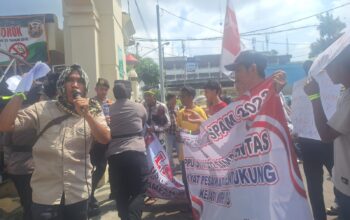 Gelar Aksi di Kejati, LSMB Ancam Laporkan Dugaan TPPU SPAM Pesawaran ke Kejagung dan KPK