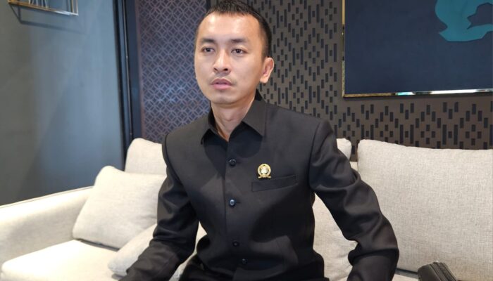 Atap SDN 16 Gedongtataan Nyaris Ambruk, Ketua DPRD Pesawaran Janji Perjuangkan Anggaran Perbaikan