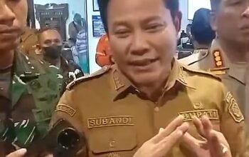 Bupati Subandi Tinjau Korban Diduga Keracunan MBG di Sidoarjo, Pastikan 324 Pasien Tertangani dan Tidak Ada Korban Jiwa