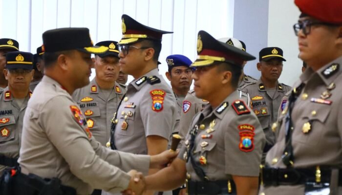 Kapolres Gresik Sertijab 14 Pejabat, Wakapolres Baru Hingga Kapolsek Bergeser