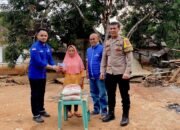 Peduli Warga, Ketua DPC Demokrat Pesawaran Salurkan Bantuan untuk Lansia Korban Rumah Roboh di Negeri Katon: Dorong Pemkab dan Baznas Turun Tangan