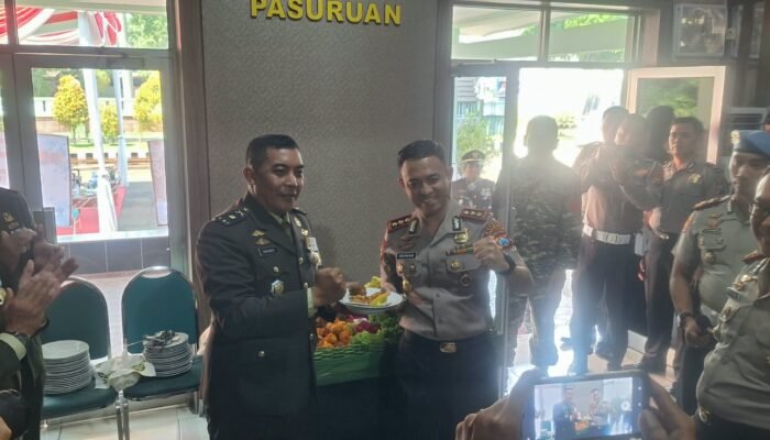 HUT ke-81 TNI, Kapolres Pasuruan Sambangi Kodim 0819 Jalin Sinergitas Tetap Solid