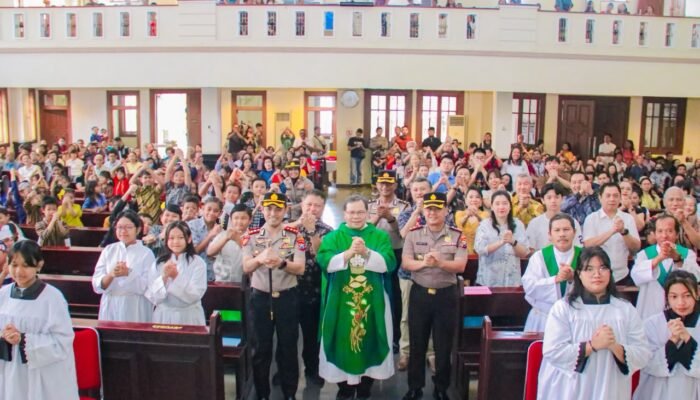 Program Minggu Kasih, Kapolres Pasuruan Jalin Silaturahmi Bersama Jemaat Gereja Santa Theresia Pandaan